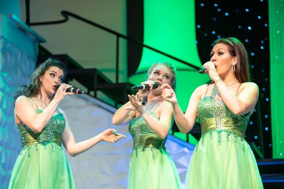 celtic ladies on stage performing in branson