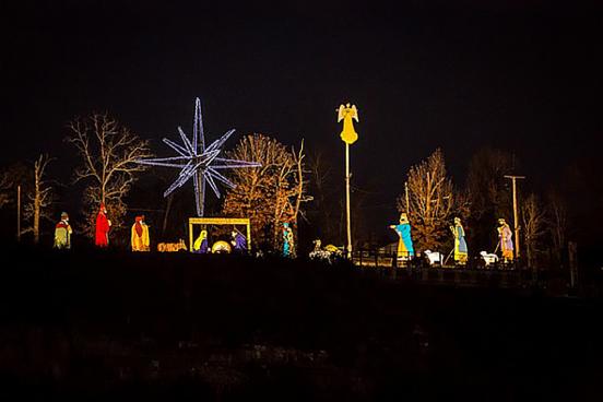 nativity-scene-branson-christmas