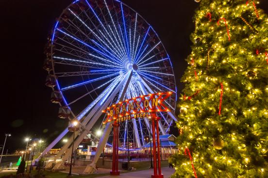 Branson_Ferris_Wheel_Winter_Christmas