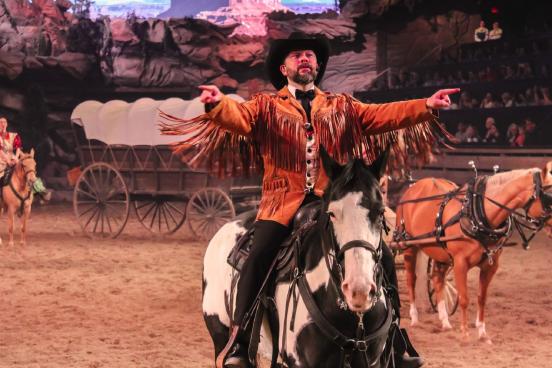 Dolly_Stampede_Western_Show_Attraction_Hero