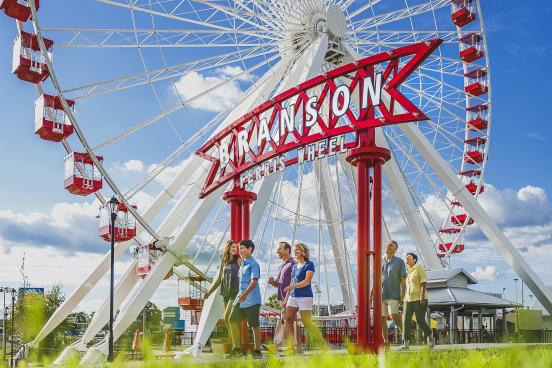Hero_Tracks_Family-Walking-Ferris_Wheel