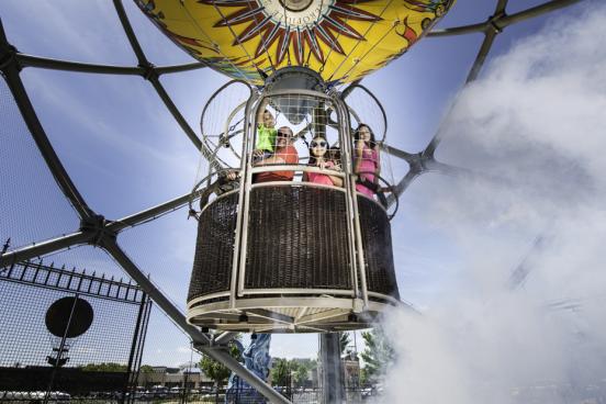 Hot air balloon attraction in Branson.